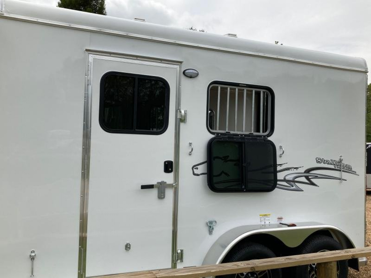 New 2026 Homesteader Trailer 213SB Horse Trailer