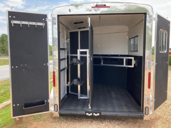 New 2026 Homesteader Trailer 213SB Horse Trailer