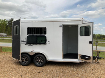 New 2026 Homesteader Trailer 213SB Horse Trailer