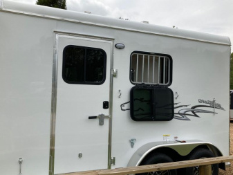New 2026 Homesteader Trailer 213SB Horse Trailer