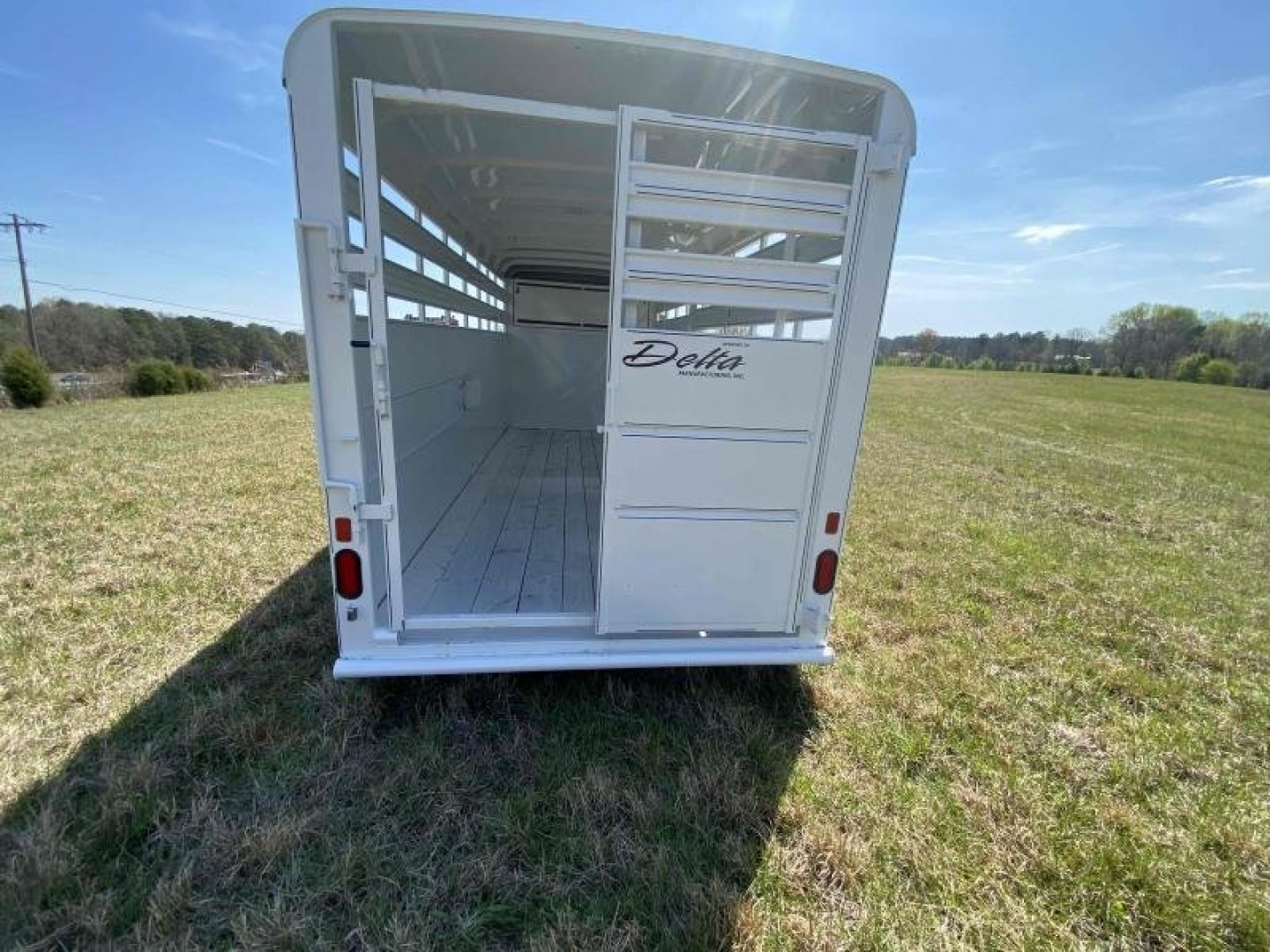 New 2026 Delta Mfg 500 Gooseneck Stock Trailer Horse Trailer