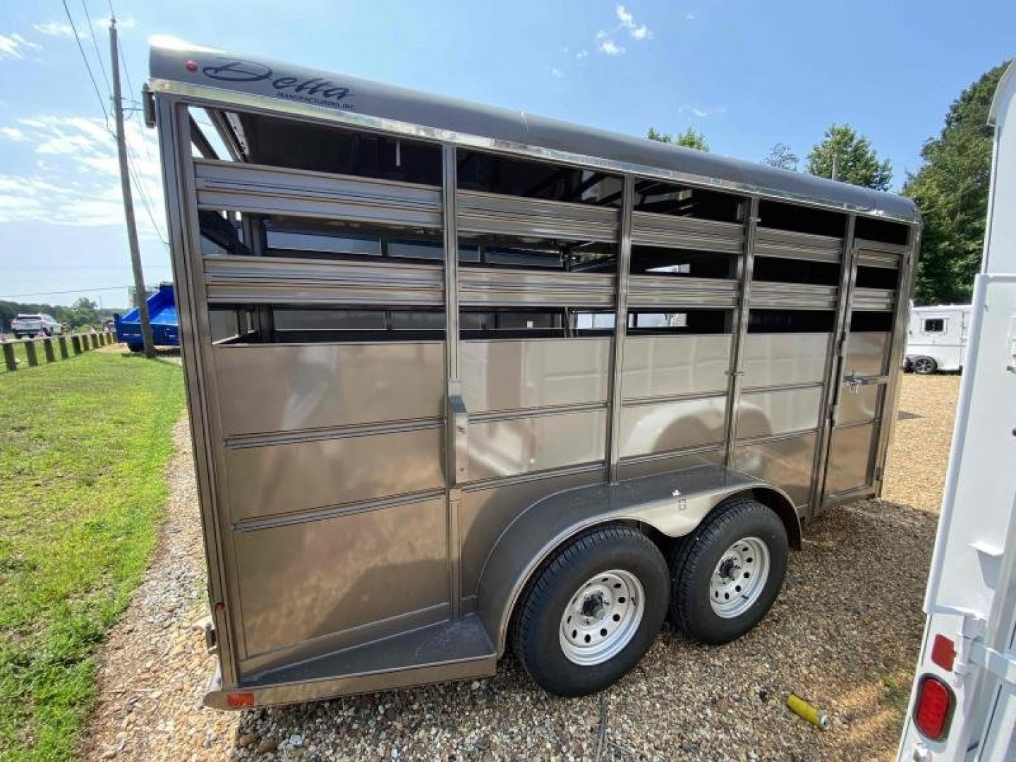 New 2026 Delta Mfg 16' STOCK BUMPER PULL Horse Trailer