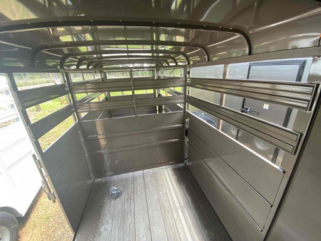 New 2026 Delta Mfg 16' STOCK BUMPER PULL Horse Trailer