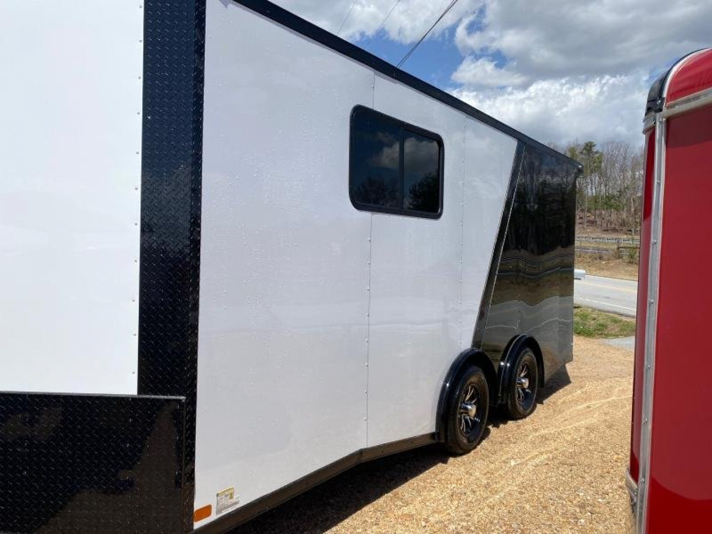 New 2026 Choice Cargo 8.5X18 10K Tandem Axle Enclosed Car Hauler Car / Racing Trailer