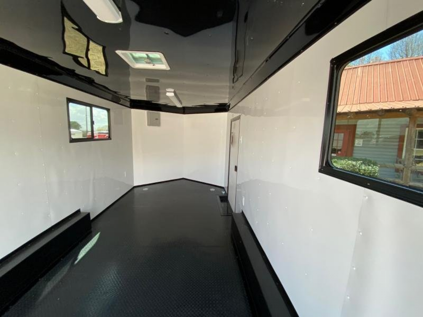 New 2026 Choice Cargo 8.5X18 10K Tandem Axle Enclosed Car Hauler Car / Racing Trailer