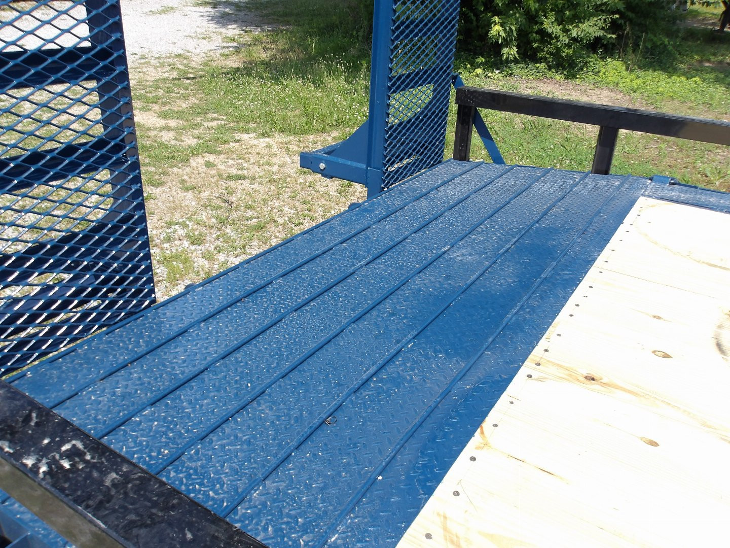 New 2025 EAST TEXAS TRAILERS low boy 17.6K Equipment Trailer