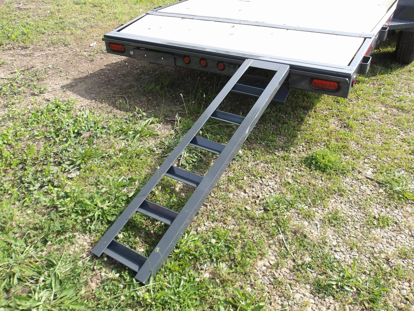 New 2025 Heartland 18' CARHAULER Car Hauler