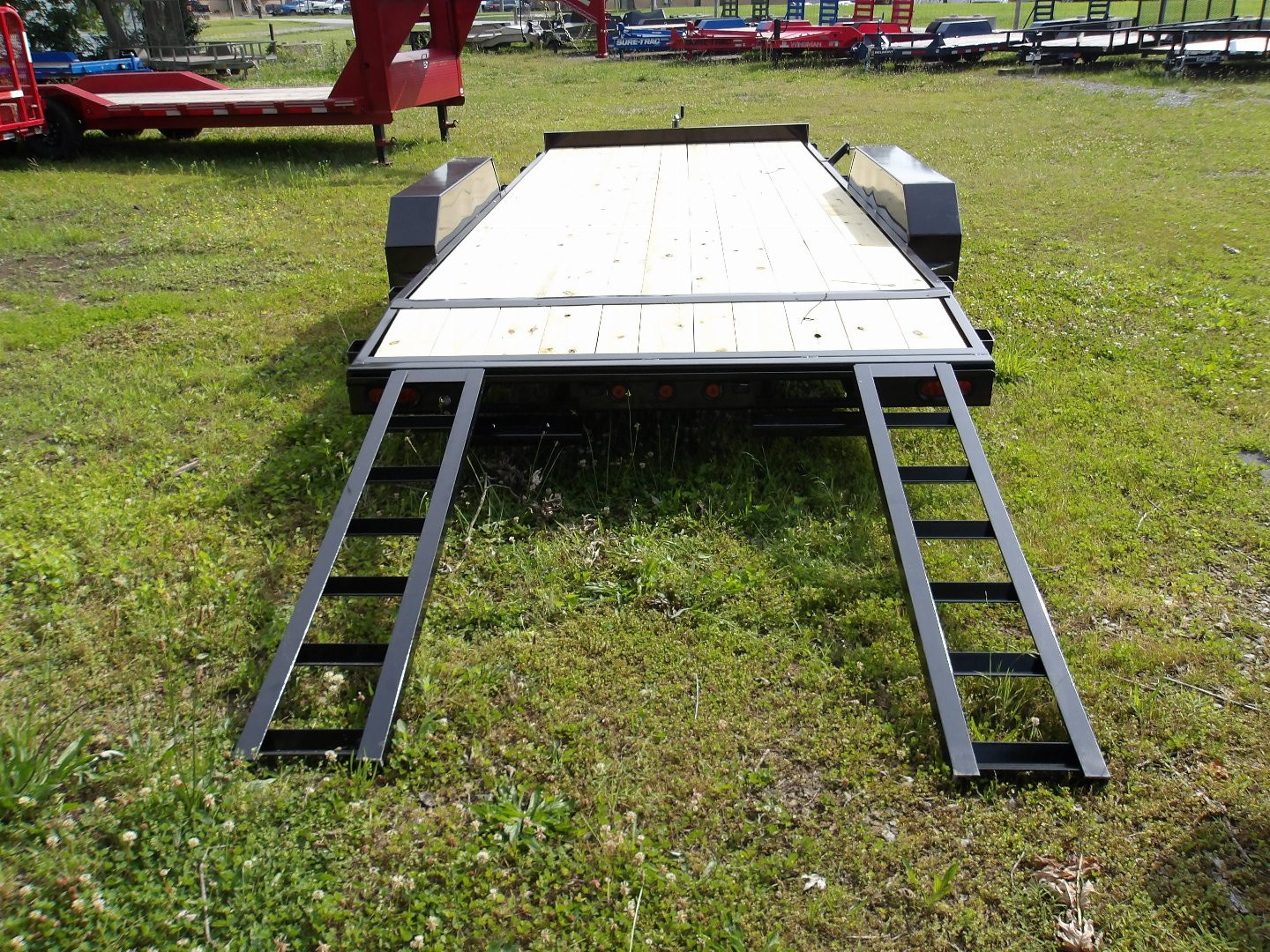 New 2025 Heartland 18' CARHAULER Car Hauler