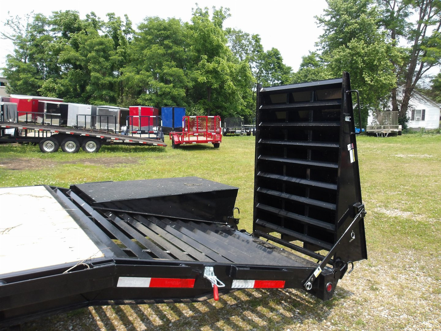 New 2025 East Texas Trailers GH0224072 Deckover Trailer