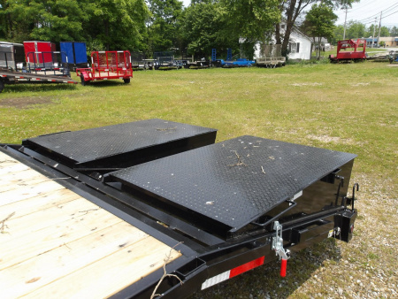 New 2025 East Texas Trailers GH0224072 Deckover Trailer