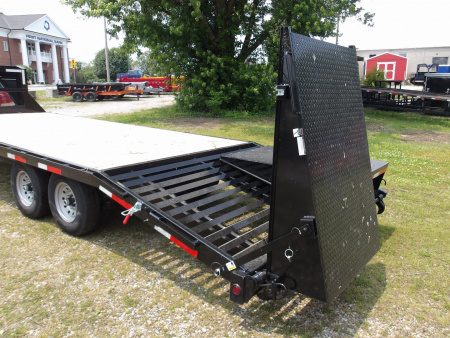 New 2025 East Texas Trailers GH0224072 Deckover Trailer