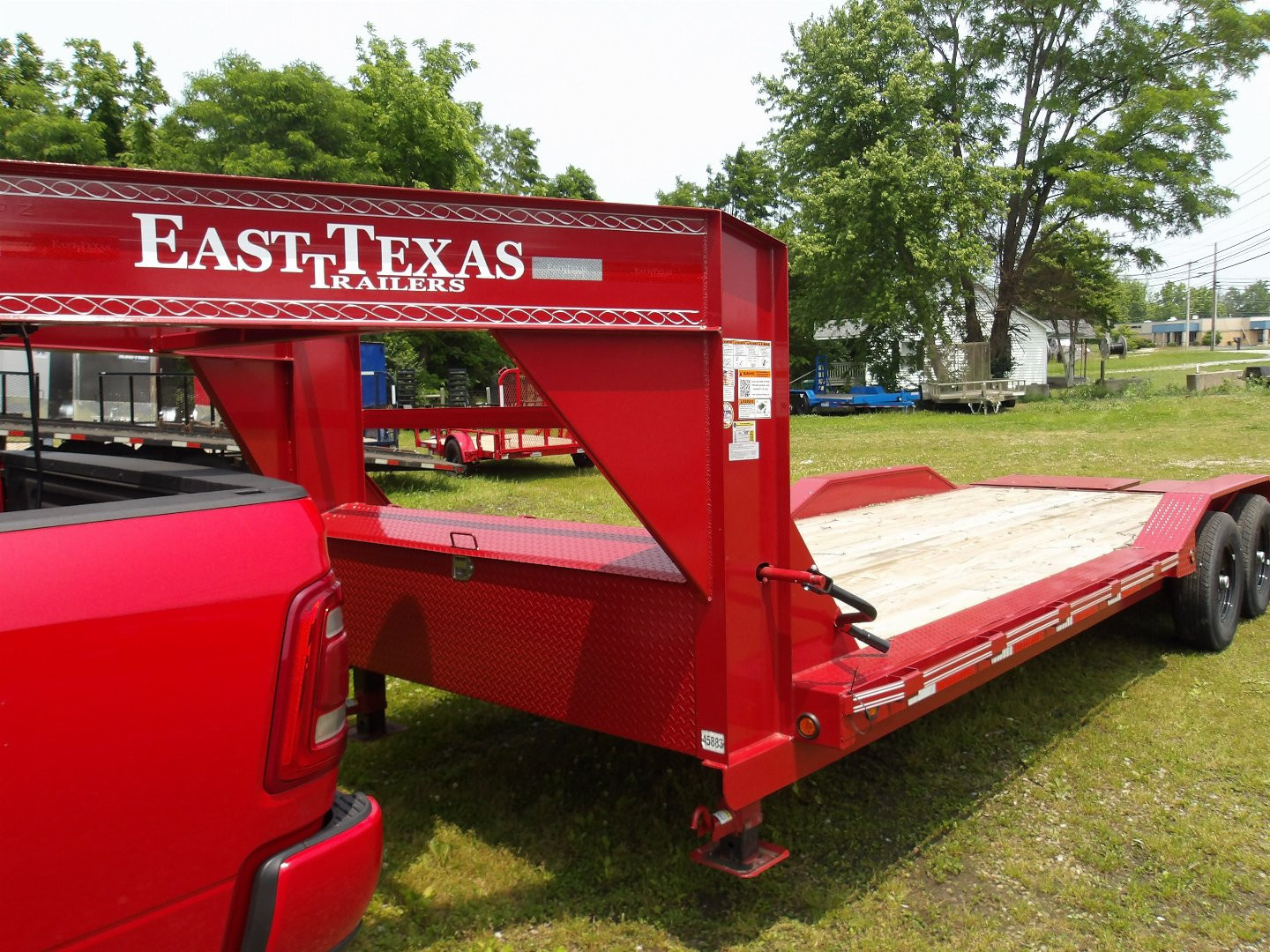 New 2025 East Texas Trailers GC0224072 Car Hauler