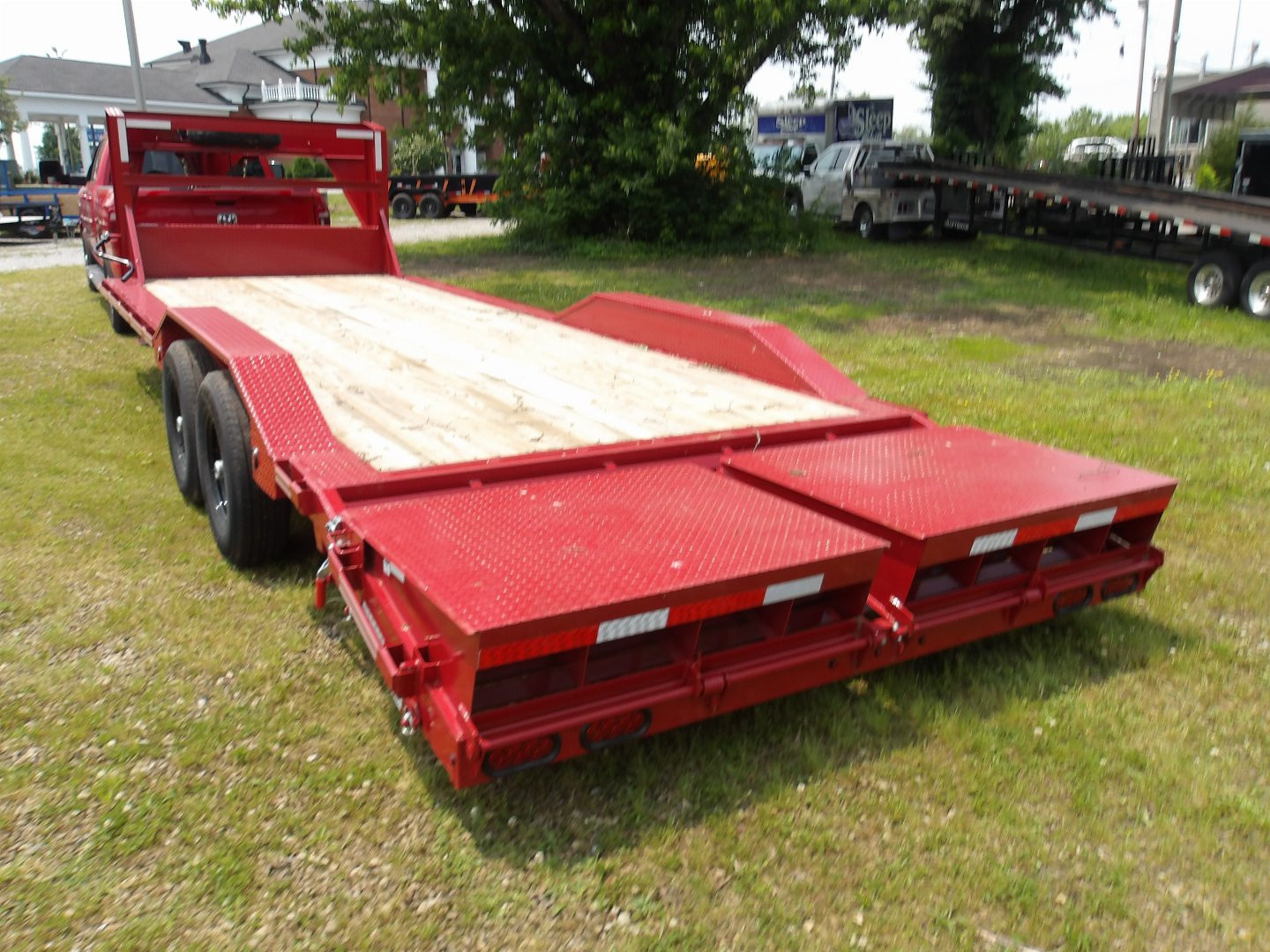 New 2025 East Texas Trailers GC0224072 Car Hauler