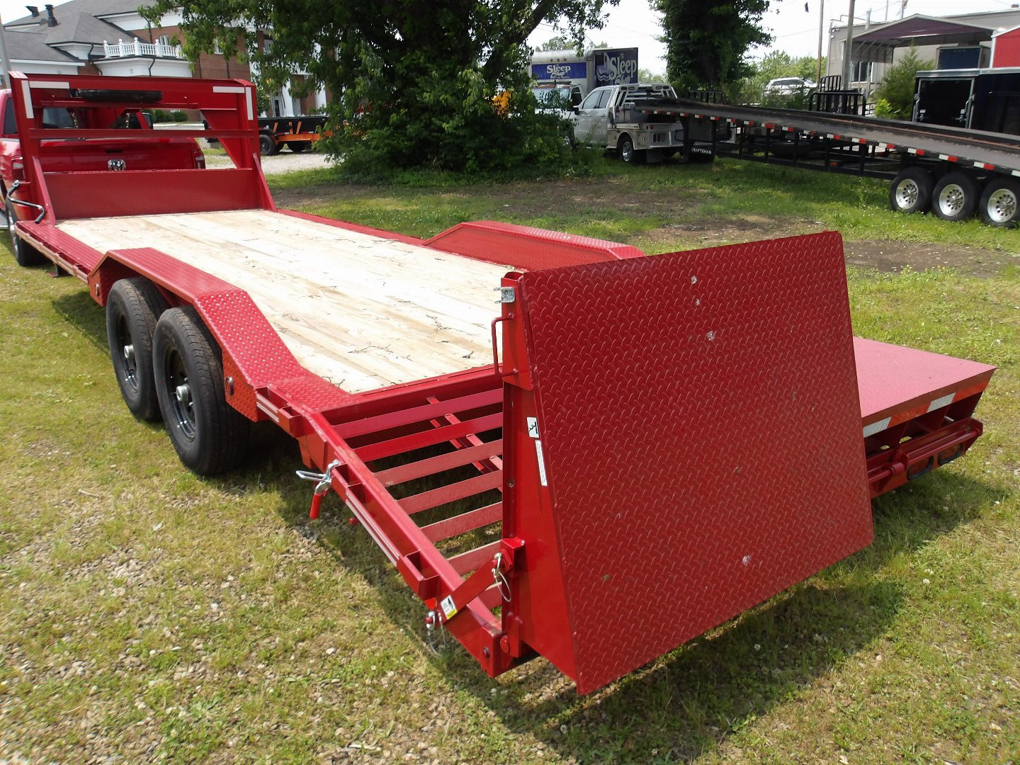 New 2025 East Texas Trailers GC0224072 Car Hauler