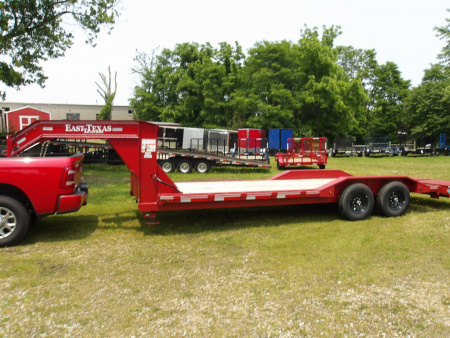 New 2025 East Texas Trailers GC0224072 Car Hauler