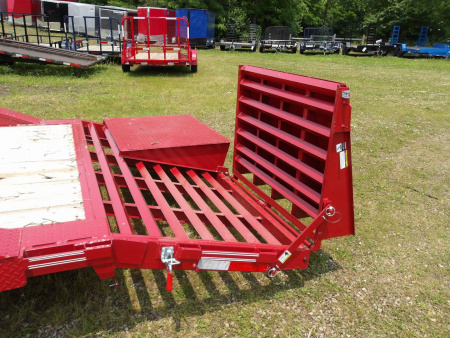 New 2025 East Texas Trailers GC0224072 Car Hauler