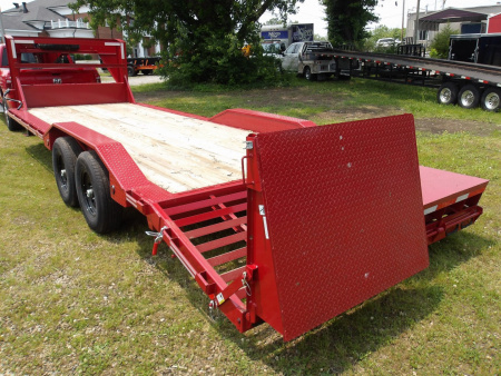 New 2025 East Texas Trailers GC0224072 Car Hauler