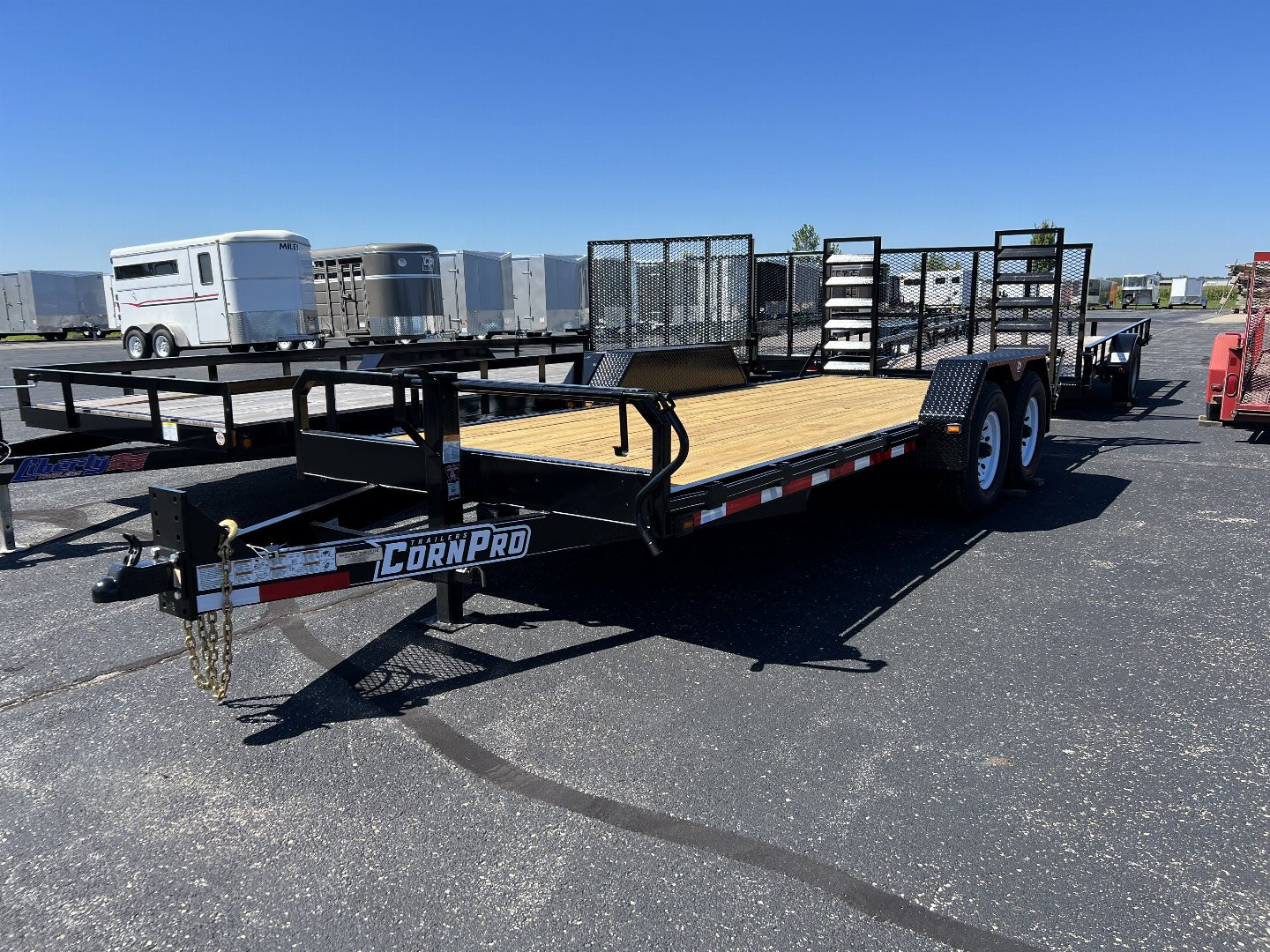 New 2025 Black CornPro HD 81" x 20 ( 18'+2' Dovertail) w/ Ladder Ramps