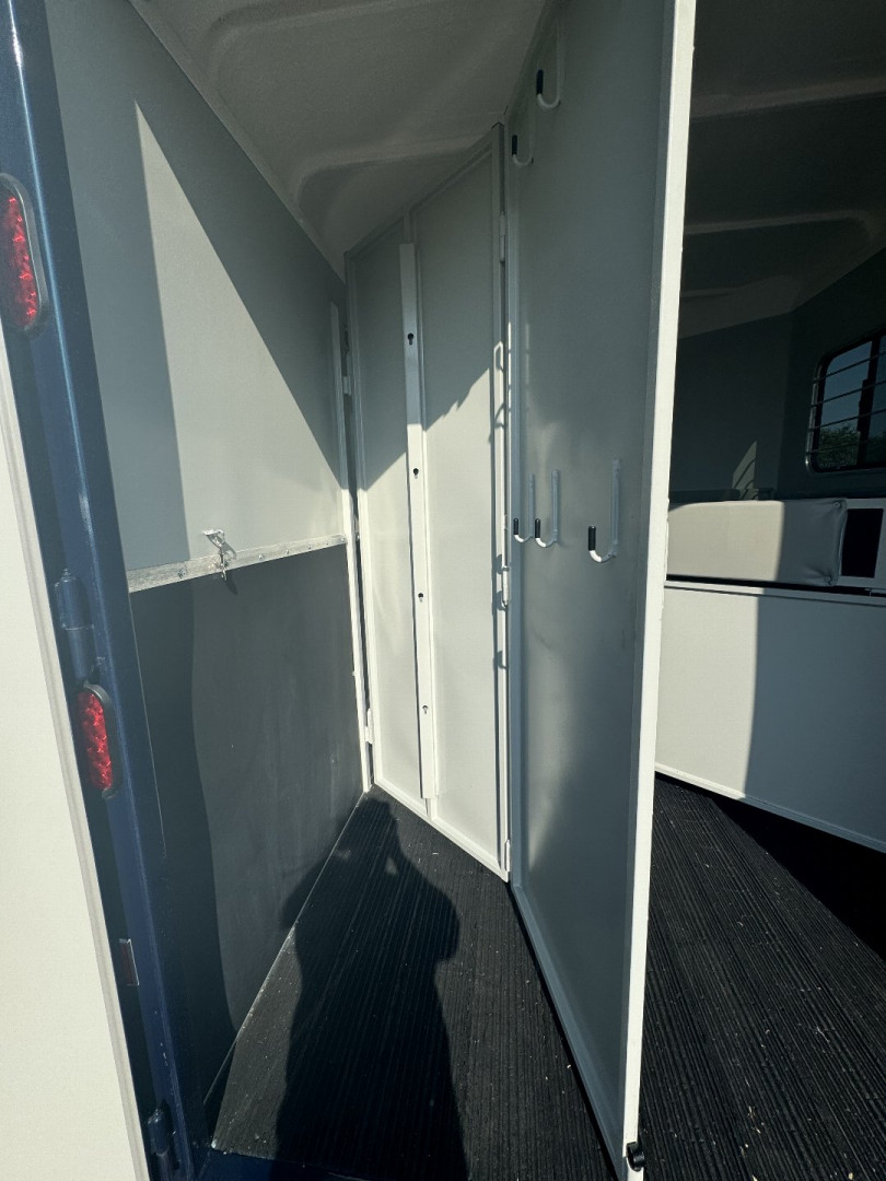 Used 2024 Hawk Elite 2 Horse Slant Trailer