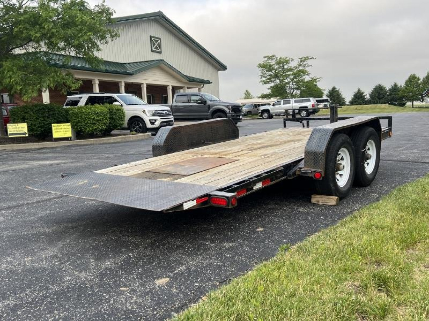 Used USED 2018 PJ  83" x 16' (14'+2' Dovetail) Full Bed Tilt