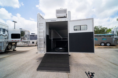 New 2025 Bloomer 4 Horse 20'6" Gooseneck Outlaw Living Quarters '25 Horse Trailer