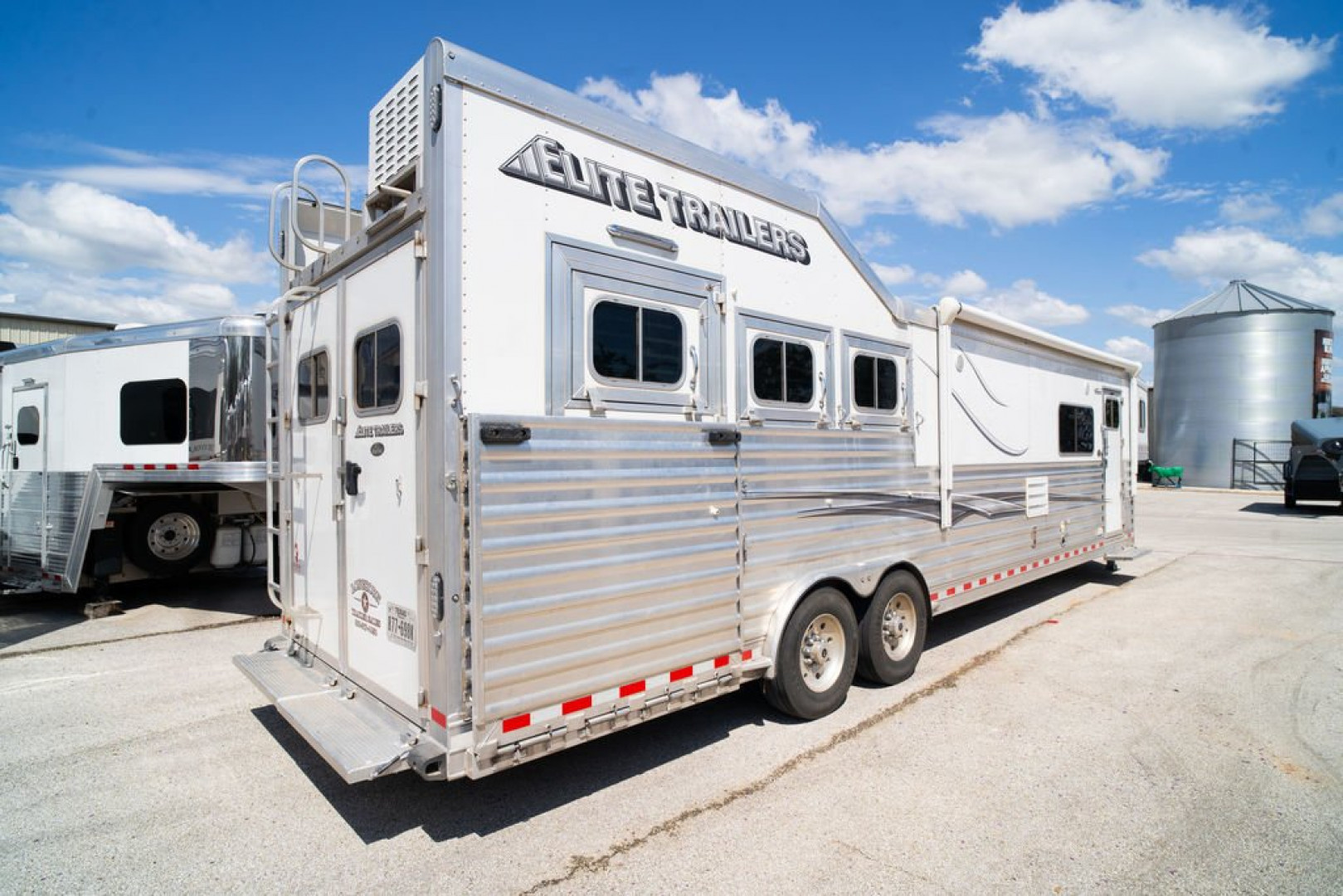 Used 2021 Elite Trailers 3 Horse Gooseneck Trail Boss Living Quarters '21 Horse Trailer