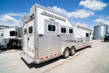 Used 2021 Elite Trailers 3 Horse Gooseneck Trail Boss Living Quarters '21 Horse Trailer