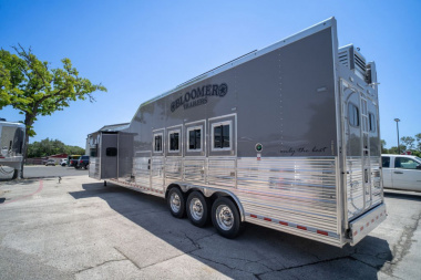 New 2025 Bloomer 4 Horse Gooseneck Outlaw Living Quarters '25 Horse Trailer