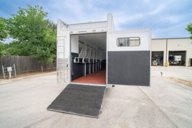 New 2025 Bloomer 8 Horse 6'0" Gooseneck '25 Horse Trailer