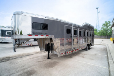 New 2025 Bloomer 5 Horse 4'6" Gooseneck '25 Horse Trailer