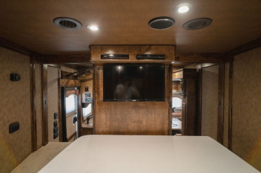Used 2020 Bloomer 4 Horse Gooseneck Outlaw Living Quarters '20 Horse Trailer