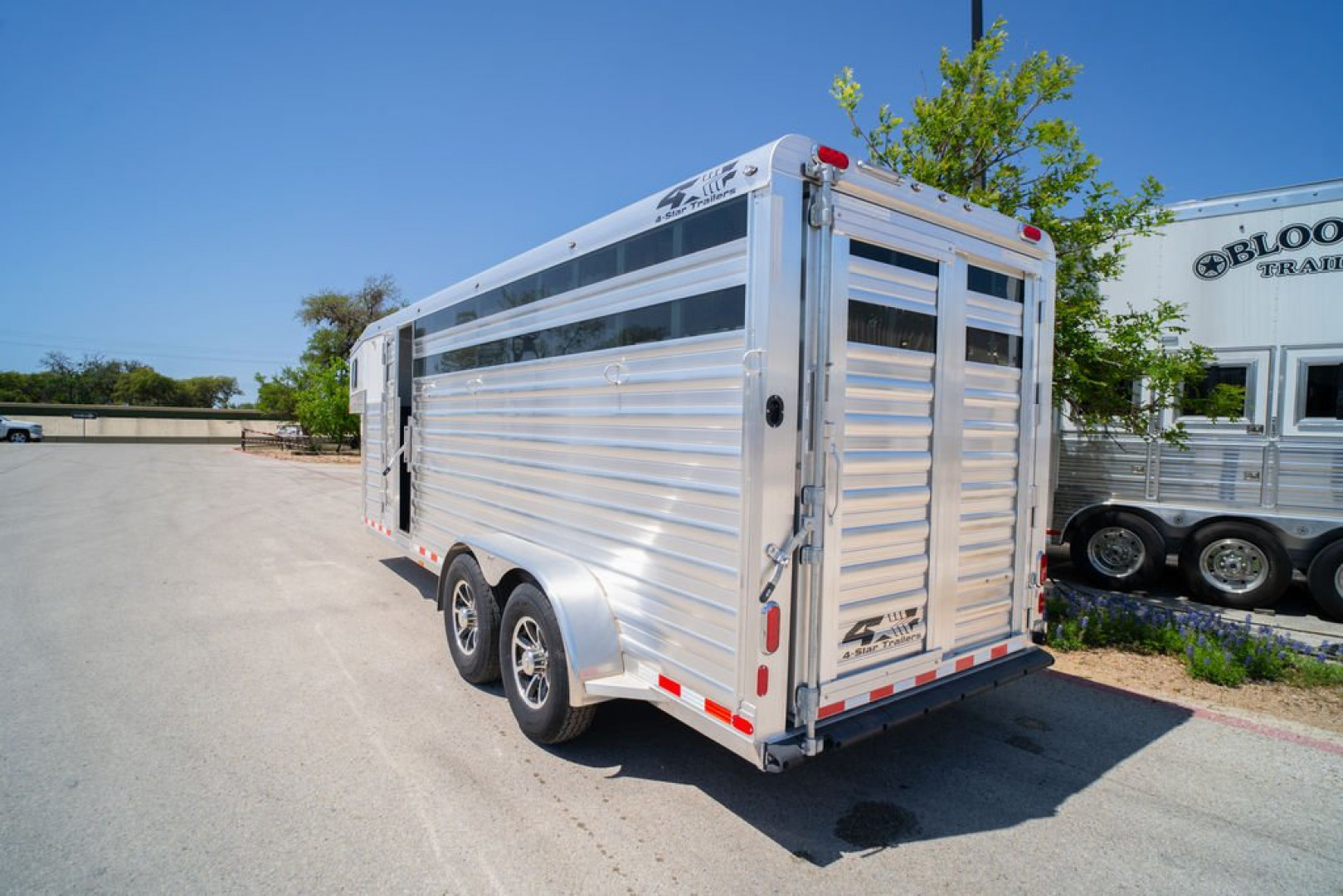 New 2025 4-Star Trailers 4 Horse 6'10" Gooseneck Stock Combo '25 Horse Trailer