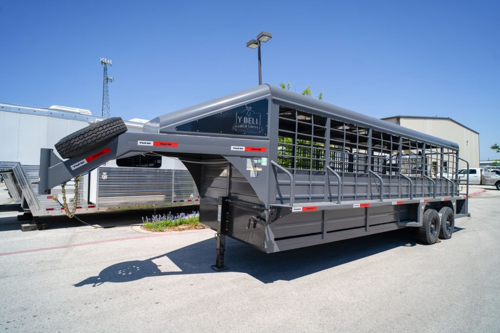 New 2025 Swift Built Trailers 24' '25 Cattle Stock / Stock Combo Trailer