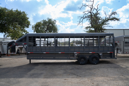 New 2025 Swift Built Trailers 24' '25 Cattle Stock / Stock Combo Trailer