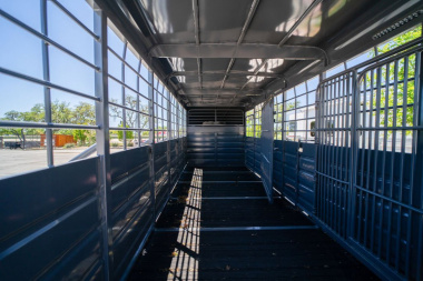 New 2025 Swift Built Trailers 24' '25 Cattle Stock / Stock Combo Trailer