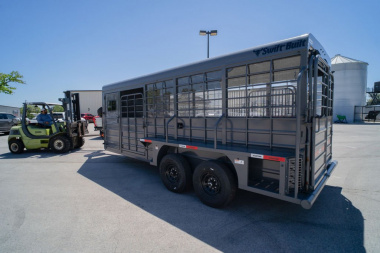 New 2025 Swift Built Trailers 20' with Tack '25 Stock / Stock Combo Trailer