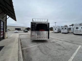 New 2025 Bloomer 4 Horse Trainer Slant Load '25 Horse Trailer