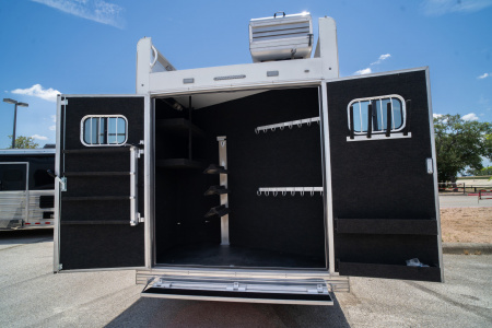 New 2025 Bloomer 3 Horse 15'10" Gooseneck Outlaw Living Quarters '25 Horse Trailer