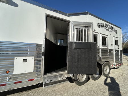 New 2025 Bloomer 4 Horse 16'3" Gooseneck Outlaw Living Quarters '25 Horse Trailer