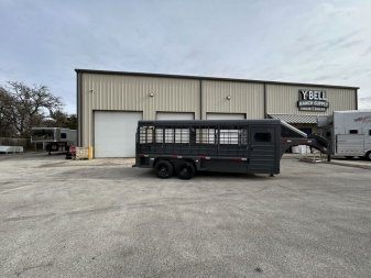 New 2025 Swift Built Trailers 20' with Tack '25 Stock / Stock Combo Trailer
