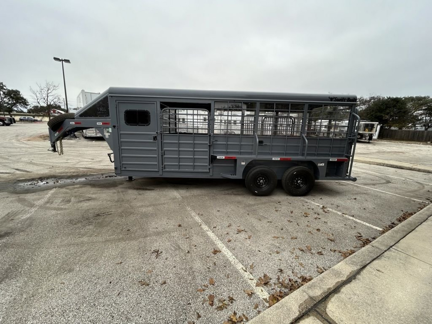 New 2025 Swift Built Trailers 20' with Tack '25 Stock / Stock Combo Trailer