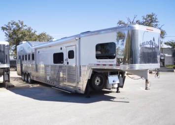 Used 2021 Bloomer 5 Horse 16'0  Gooseneck Outlaw Living Quarters '21 Horse Trailer