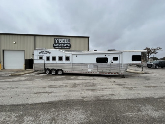 Used 2021 Bloomer 5 Horse 16'0" Gooseneck Outlaw Living Quarters '21 Horse Trailer