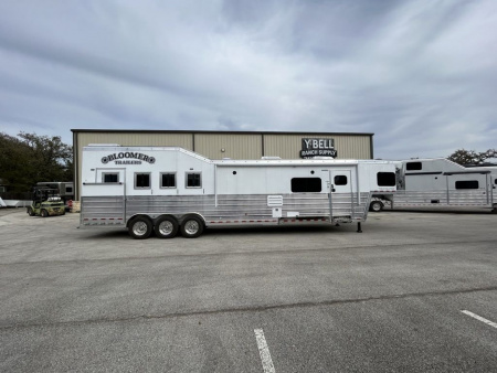 New 2024 Bloomer 4 Horse 16'8" Gooseneck Outlaw Living Quarters '24 Horse Trailer