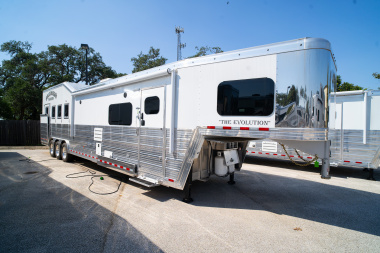 New 2024 Bloomer 4 Horse 16'8  Gooseneck Outlaw Living Quarters '24 Horse Trailer