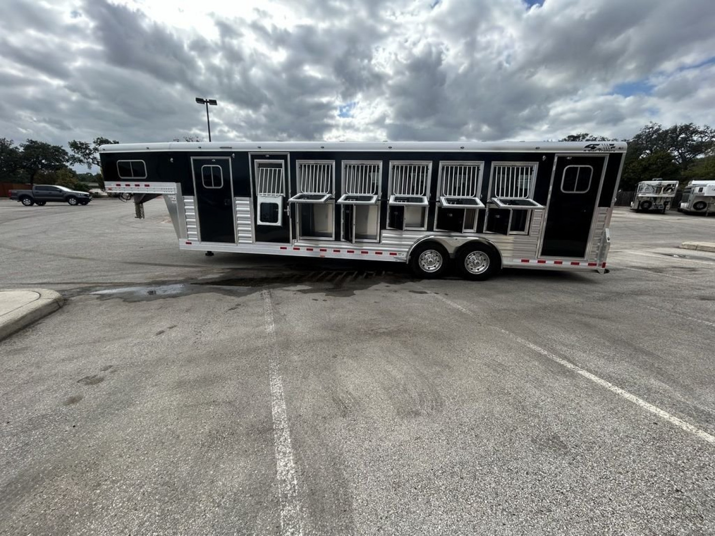 New 2025 4-Star Trailers 6 Horse Trainer '25 Horse Trailer