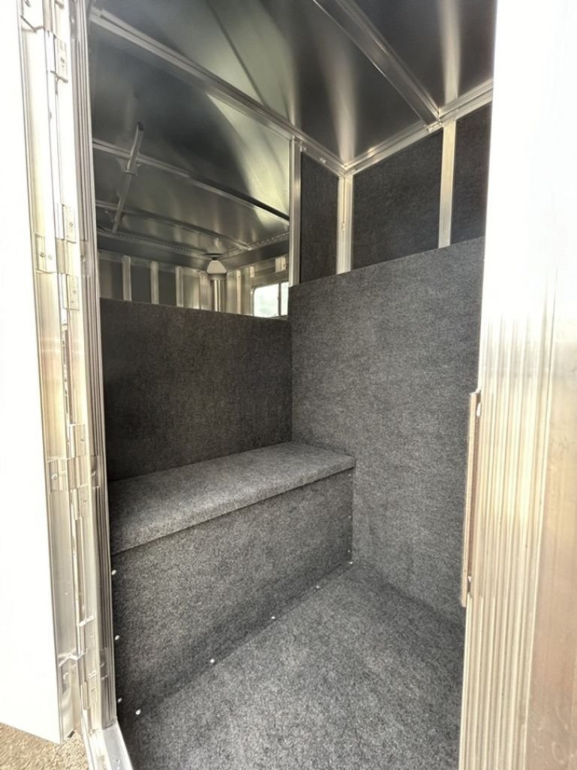 New 2025 4-Star Trailers 6 Horse Trainer '25 Horse Trailer