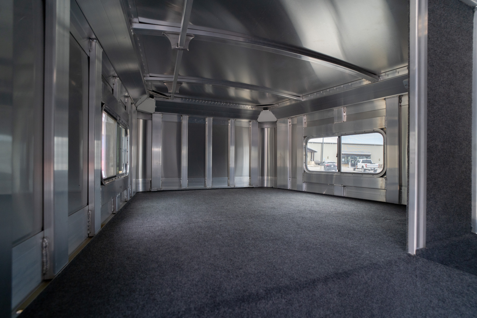 New 2025 4-Star Trailers 4 Horse 7'6" Gooseneck Slant Load '25 Horse Trailer