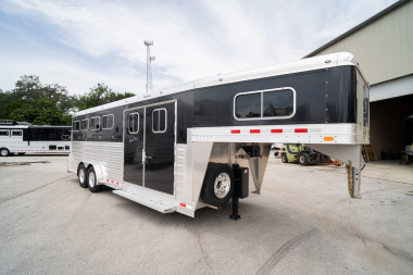 New 2025 4-Star Trailers 4 Horse 7'6" Gooseneck Slant Load '25 Horse Trailer