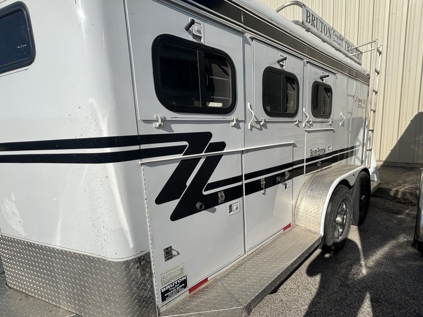 Used 2022 Bruton 3 Horse Bumper Pull '22 Horse Trailer